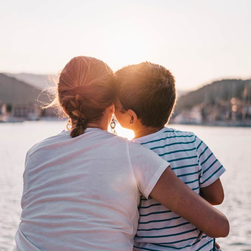 pregnant woman doesn't want to reveal baby's gender to husband