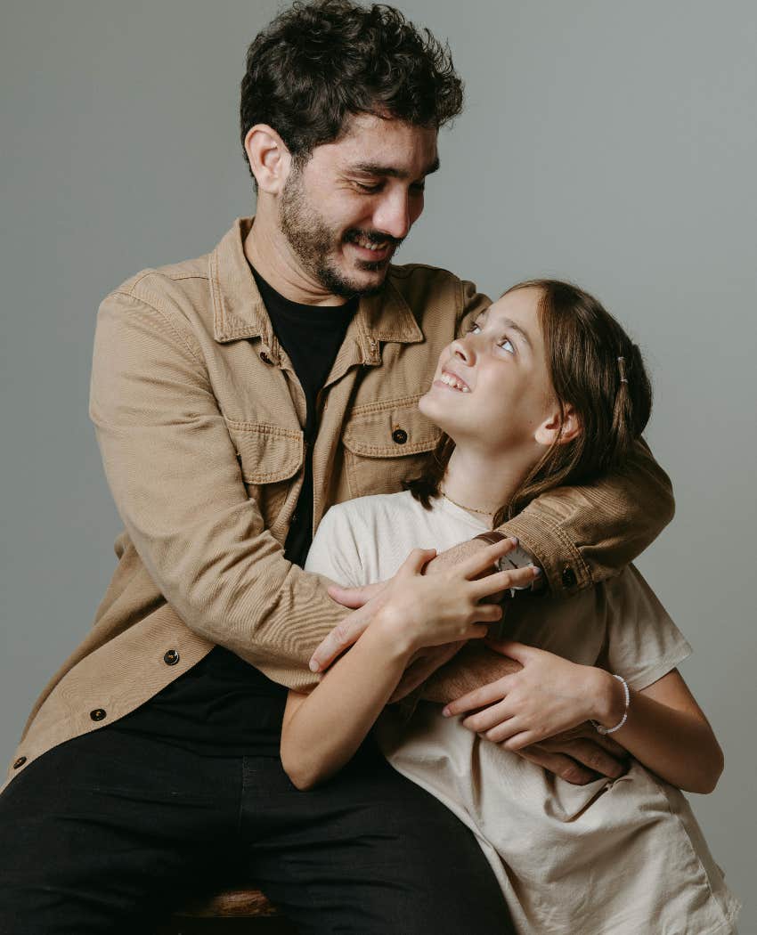 Dad Cuts Off His Daughter's Long Hair Because She Didn't Brush It Twice A Day