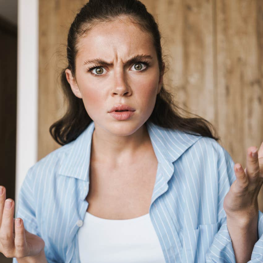 Man's Girlfriend Showed Up To Their Business Meeting Demanding To See His DMs