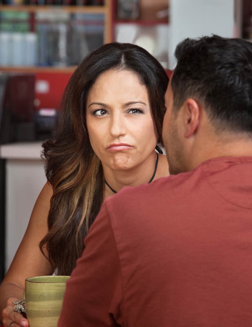 Man's Girlfriend Showed Up To Their Business Meeting Demanding To See His DMs